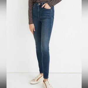 Madewell 10" High-Rise Roadtripper Supersoft Jeans in Playford Wash Size 29